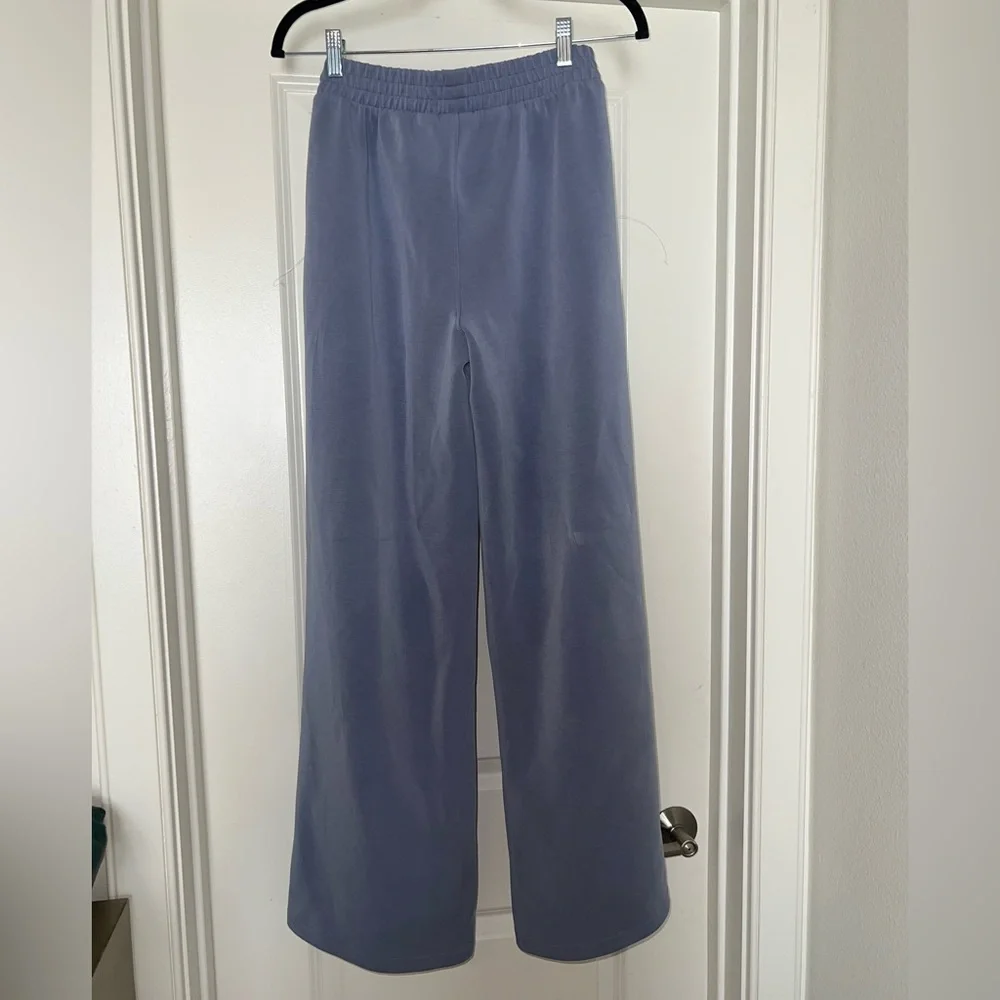 Bailey 44 Slate Blue Lounge Sweatshirt Set - Picture 8 of 11